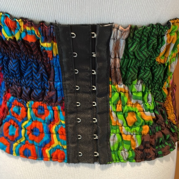 Vintage Vibe Boho Retro Beaded Bold Pattern Sebatu Hand- Print Halter Top Size M - Picture 4 of 11